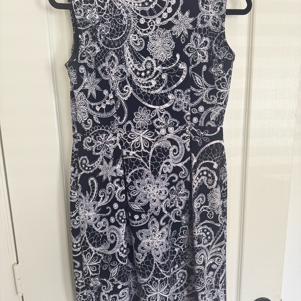 Elegant Black and White Lace Pattern Dress